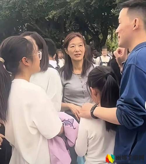 老婆被快递员干了一下午